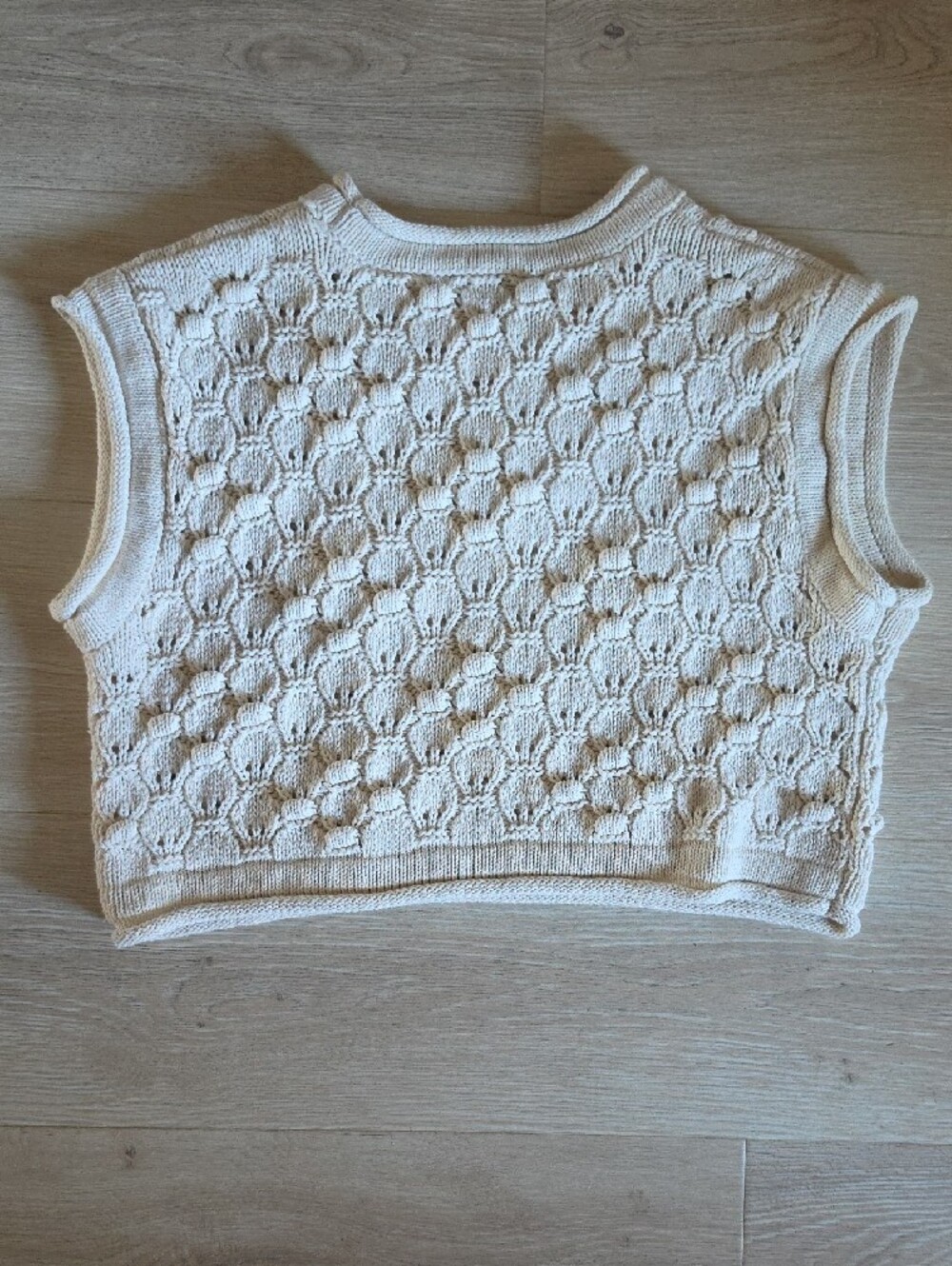Zara Cream Textured Knit Sleeveless Sweater - Picture 9 of 9